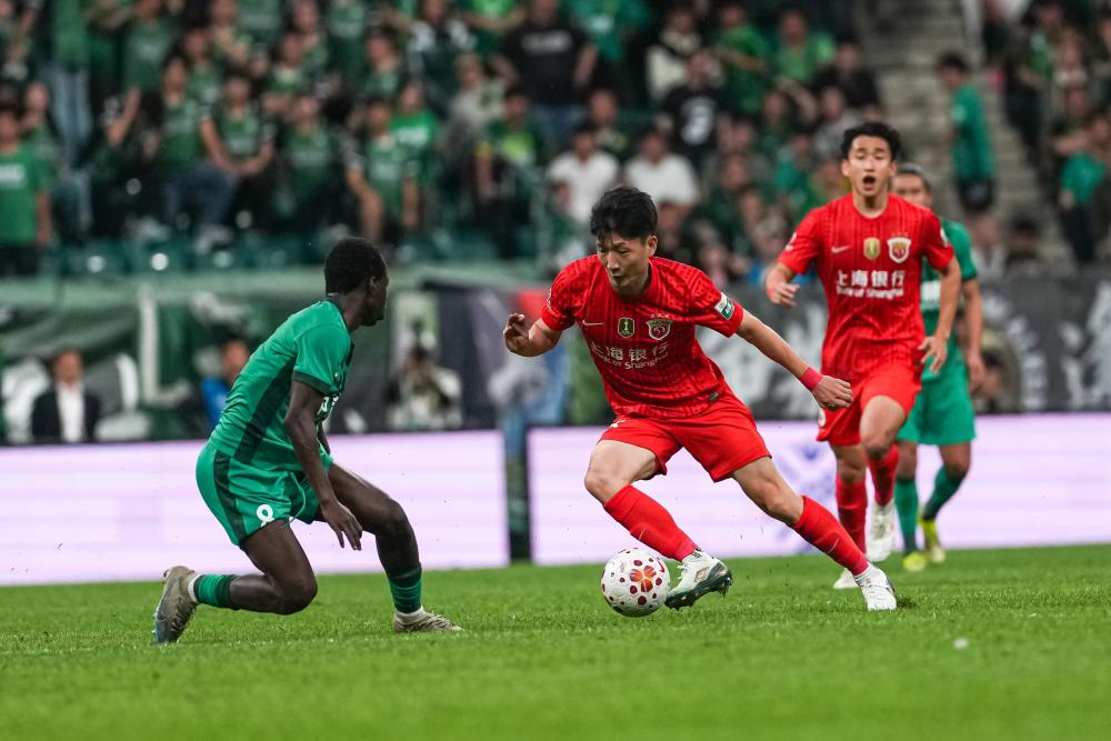 加拿大世界杯2026主办城市球场布局及比赛盛况全景解析